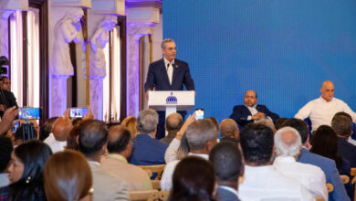 Presidente Luis Abinader durante la presentación de la reforma del Código de Trabajo, destacando las nuevas propuestas y mejoras para el marco legal laboral en la República Dominicana